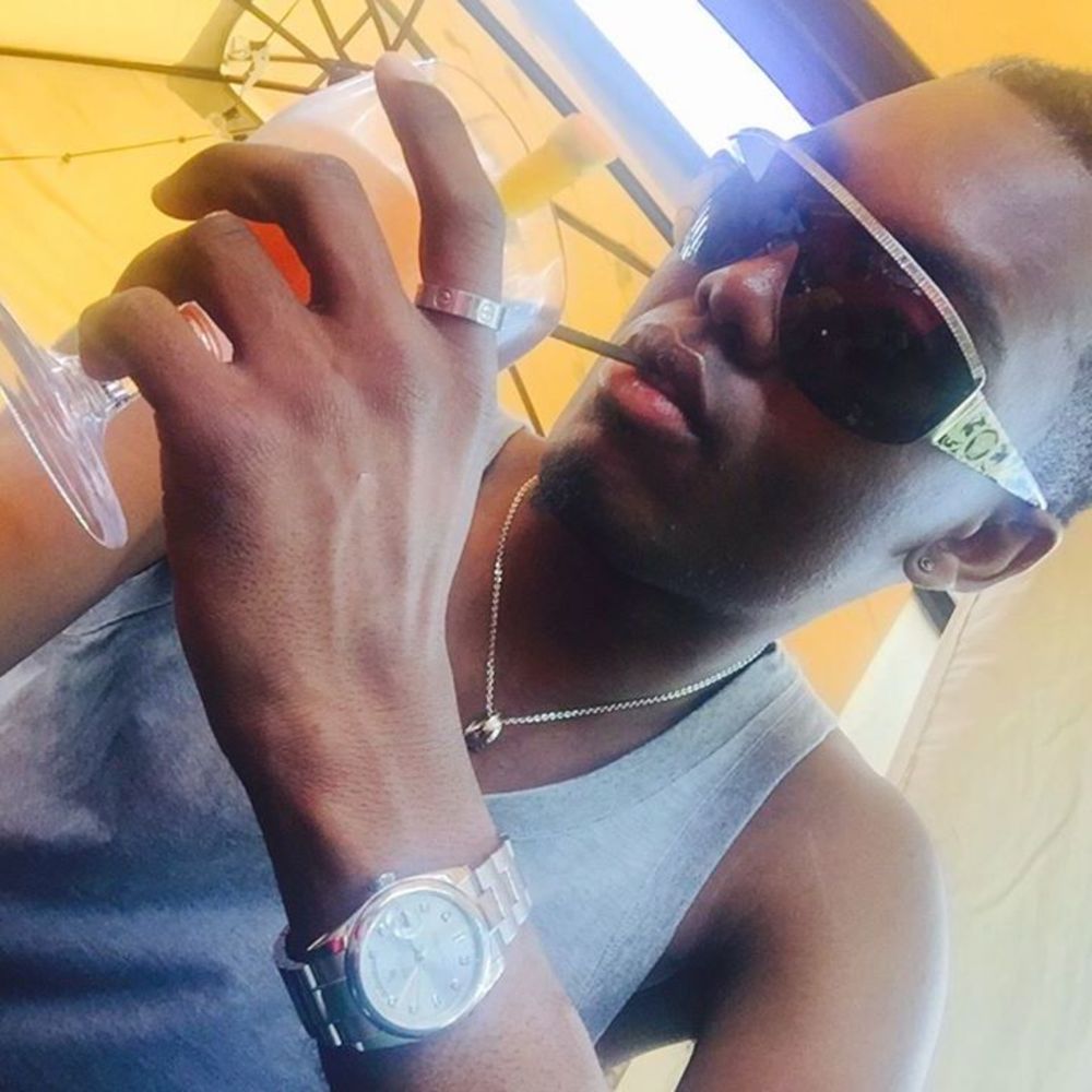 Meet your Posher, Aoki